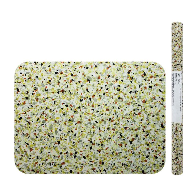 Papel-adhesivo-con-diseño-de-trozos-de-plastico-reciclado-de-tono-claro-para-forrar-carpetas-o-cuadernos.-45-cm-x-3-m