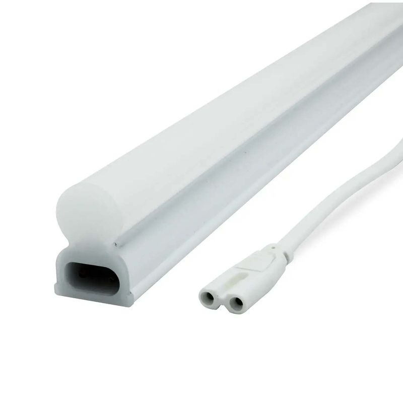 Regleta-LED-de-luz-de-dia-18-Watts---1120-lumenes-base-T5
