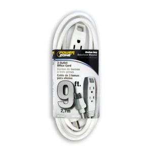 Extension eléctrica de 2.7 m con 3 salidas aterrizadas, enchufe estándar y cable reforzado retardante de llama - POWER ZONE