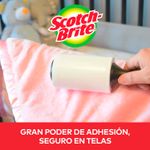 Rodillo-removedor-de-pelusas--lanas-hilos-y-polvos-de-prendas-de-vestir-con-mango--pack-x-30-hojas