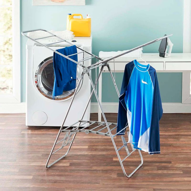 Tendedero-de-ropa-de-estructura-metalica-de-1.5-m-x-1-m.-Cuenta-con-2-alas-abatibles-que-optimizan-su-espacio-y-diseño