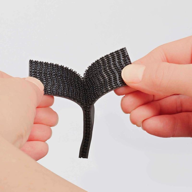 Cinta-sujetadora-tipo-velcro-para-cuadros-u-objetos-de-hasta-4.5-kg-de-peso--pack-x-4