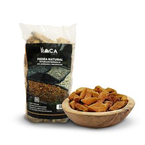Piedra de mármol 100 % natural triturada de apariencia naranja para decoraciones o usos en general; 1 kg - LA ROCA