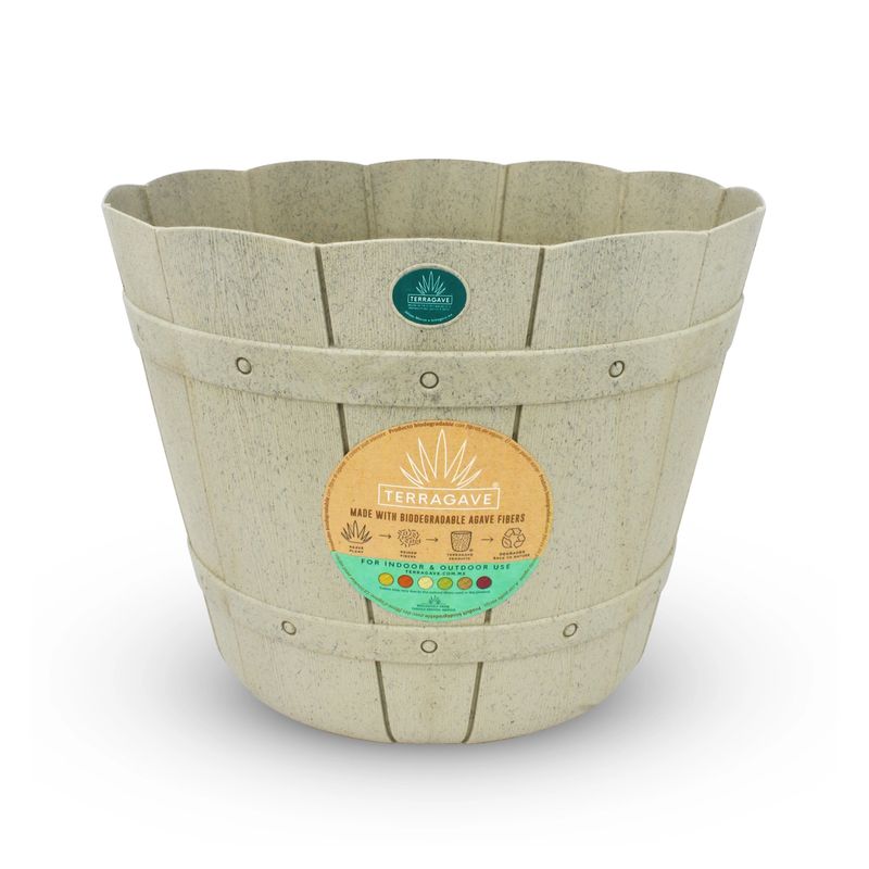 Maceta-redonda-plastica-gigante-de-42-cm-de-diametro-de-diseño-tipo-cubeta-de-madera-con-capacidad-de-7.9-gal
