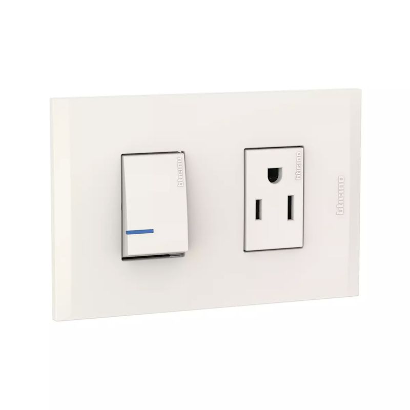 Int-Senc-3V-15A-T-15A-L-P-Us-Mf-Nobile