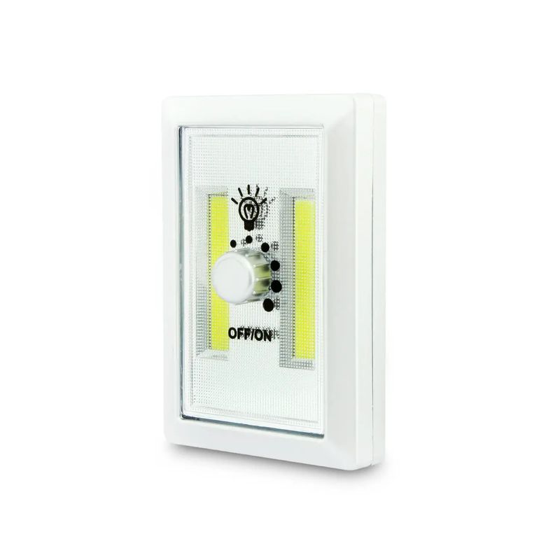 Luz-LED-empotrable-portatil-de-un-solo-cuerpo-con-luces-accionadas-con-un-dimmer-de-intensidad-de-luz