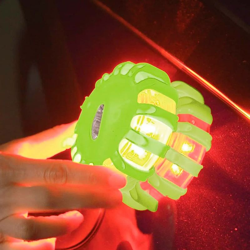 Lampara-Emergencia-P-Auto-Lizard