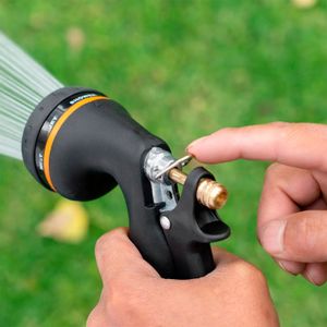 Pistola para riego de 8 funciones metálica con recubrimiento - TRUPER