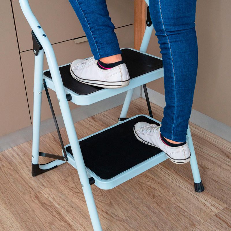 Escalera-2-Peldanios-Plegable-Acero-150Kg
