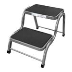 Escalera-de-2-escalones-de-42.5-x-39-cm-con-2-peldaños-antideslizantes-de-estructura-de-acero-resistente-hasta-los-150-kg