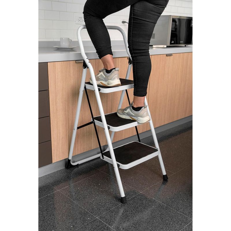 Escalera-Tubular-3-Peldanios-Plegable-150-Kg