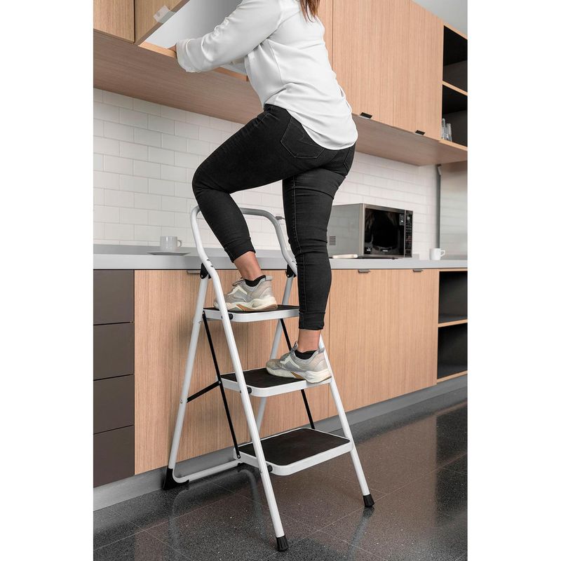 Escalera-Tubular-3-Peldanios-Plegable-150-Kg