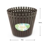 Macetero-plastico-pequeño--1-de-18-cm-de-diametro-y-1.5-litros-de-capacidad--tipo-tablillas-de-madera