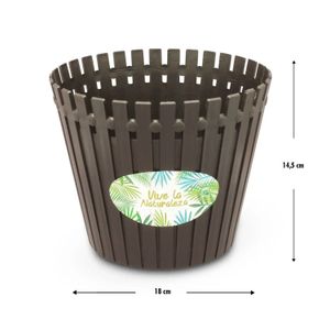 Macetero plástico pequeño #1 de 18 cm de diámetro y 1.5 litros de capacidad; tipo tablillas de madera - PLAPASA