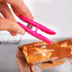 Set de clips multiusos tipo pinzas plasticas para sellar fundas o bolsas; pack x 6 - HANDY HELPERS