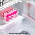 Organizador-de-baño-plastico-con-orificios-de-ventilacion-y-escurrido--y-anclajes-a-pared-mediante-ventosas-de-succion.-Transparente-ORGILL