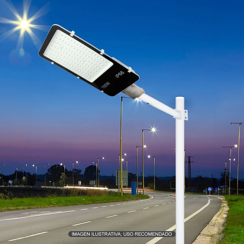 Luminaria-LED-de-alumbrado-publico-SUPER-SLIM-resistente-a-la-intemperie.-Ilumina-todo-tipo-de-espacios-abiertos.-Kit-de-instalacion-K-PRO
