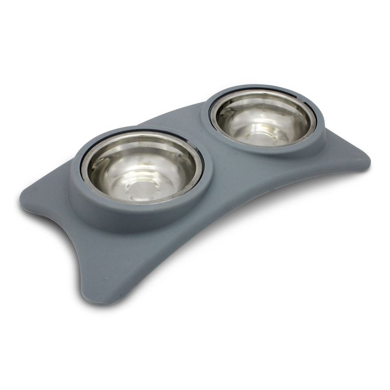 Plato-doble-para-perro-con-estructura-base-de-plastico-de-facil-traslado-y-2-platos-pequeños-de-acero-inoxidable.