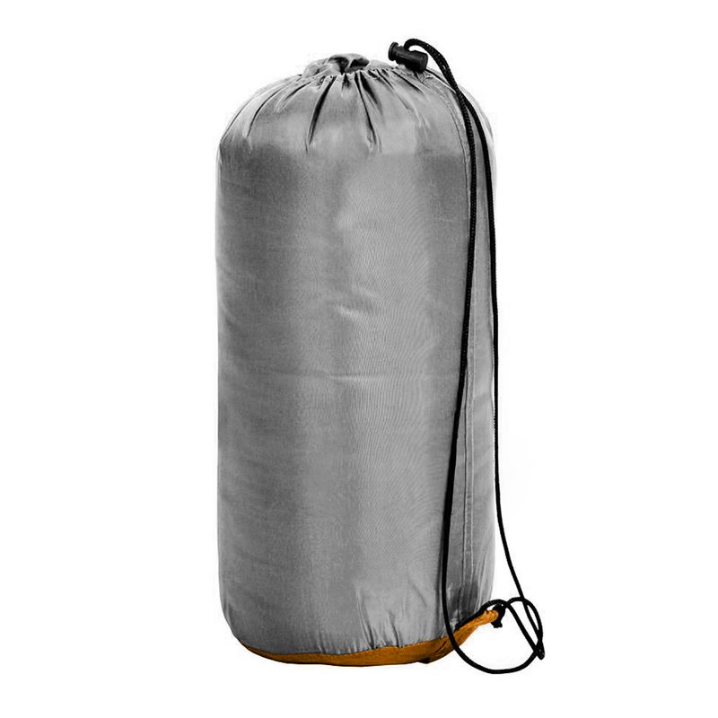 Sleeping-bag-para-dormir-ligero-con-cremallera-bidireccional-y-aislamiento-interior-para-temperaturas-de-10ºC-hasta-4ºC.