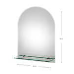 Espejo-de-baño-rectangular-sin-marcos-perfilado.-Incluye-una-base-de-vidrio-con-soportes-cromados.