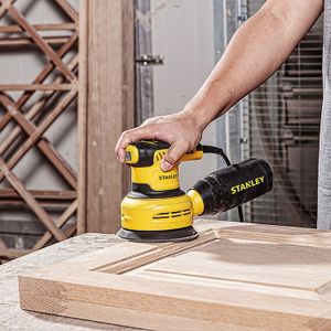 Lijadora roto orbital con motor de 300W de potencia a 13000 opm. - STANLEY