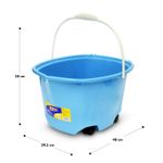 Cubeta-sobre-ruedas-multiusos-con-asa-plastica-reforzada-y-pico-de-trasvasado.-Capacidad-interna--19-litros-o-5-galones.