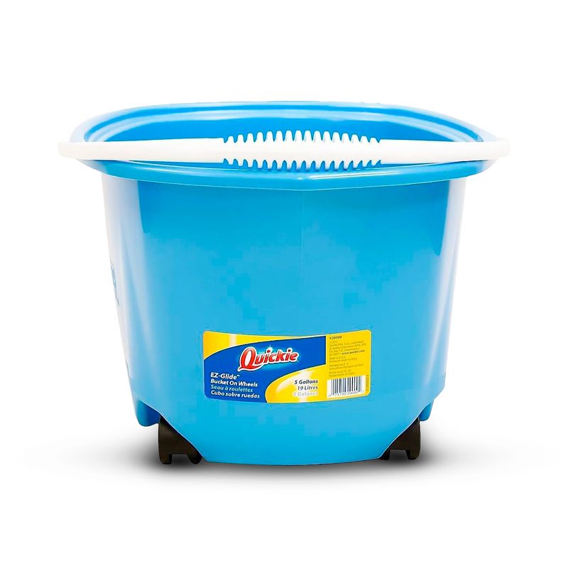 Cubeta-sobre-ruedas-multiusos-con-asa-plastica-reforzada-y-pico-de-trasvasado.-Capacidad-interna--19-litros-o-5-galones.