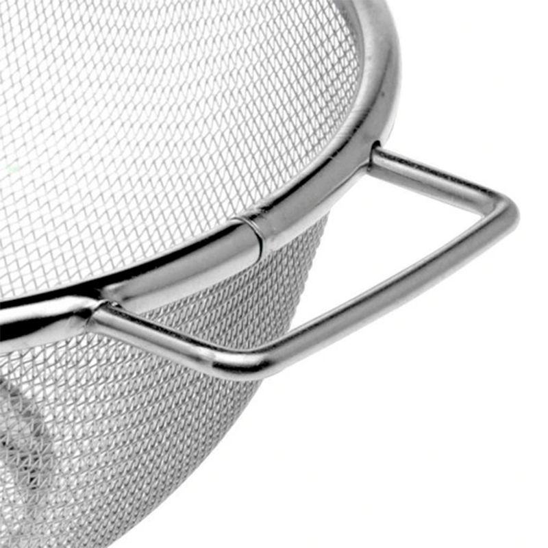 Escurridor-de-pasta-con-estructura-y-malla-de-acero-inoxidable-de-23-cm-de-diametro.-Ideal-para-utilizarlo-en-la-cocina.