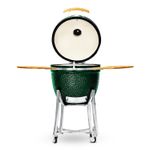 Parrilla-KAMADO-PREMIUM-de-21--con-interior-ceramico-alimentado-por-carbon.-Asa-hornea-guisa-rostiza-y-ahuma.