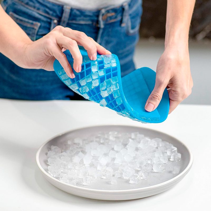 Molde-para-hielo-de-silicona-160-cubitos-de-1-x-1-cm.