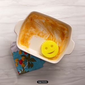 Esponja de cocina SCRUB DADDY, con textura flexible que no raya ni retiene olores. - SCRUB DADDY