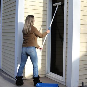 Kit de limpiador y escobilla de ventana para exteriores con poste telescópico de 1,05 m. - UNGER