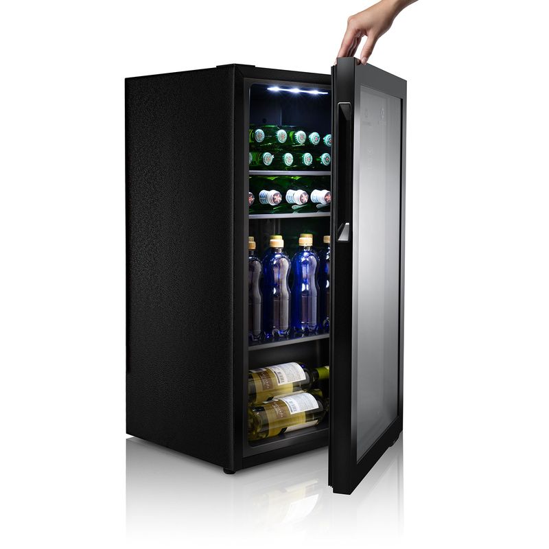 Minibar-de-94-litros-acabado-en-color-negro-y-puerta-de-vidrio-VFV---120