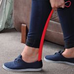 Calzador-para-zapatos-de-plastico-varios-colores-de-55-cm.