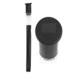 Lampara-solar-con-luz-LED-dentro-de-una-carcasa-transparente-acanalada-con-un-cuerpo-negro.