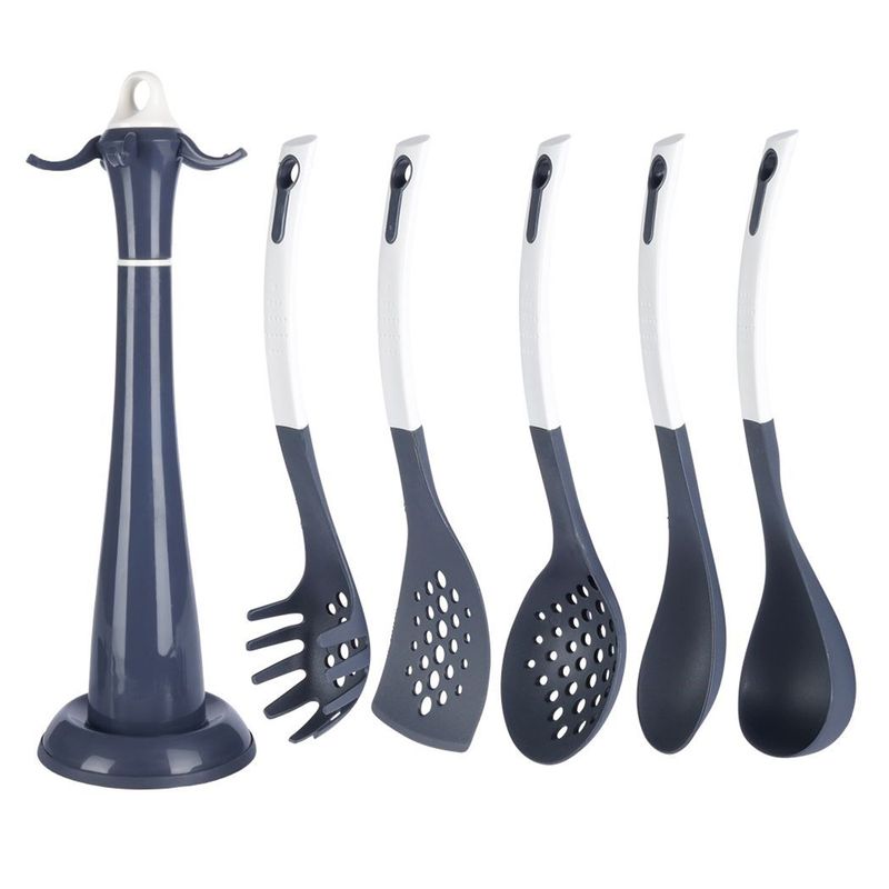 Set-para-cocina-se-compone-de-5-practicos-utensilios-y-1-base-para-colgar-de-ella.
