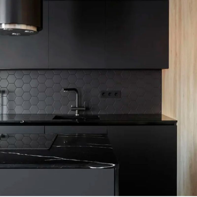 Mosaico-grecia-negro-28x32.-Adhesivo-decorativo-de-uso-interior.-30x30-Cada-uno.
