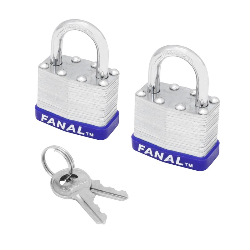 Candado-laminado-plateado-de-50-mm-fabricado-con-placas-metalicas-de-acero-que-ofrecen-maxima-seguridad.