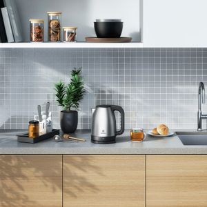 Hervidor Eléctrico Efficient de 1100W Negro. - ELECTROLUX