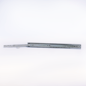 Riel Extensión 45cm diseñada para una extensión completa y proporciona un acceso total al interior de los cajones. - HAFELE