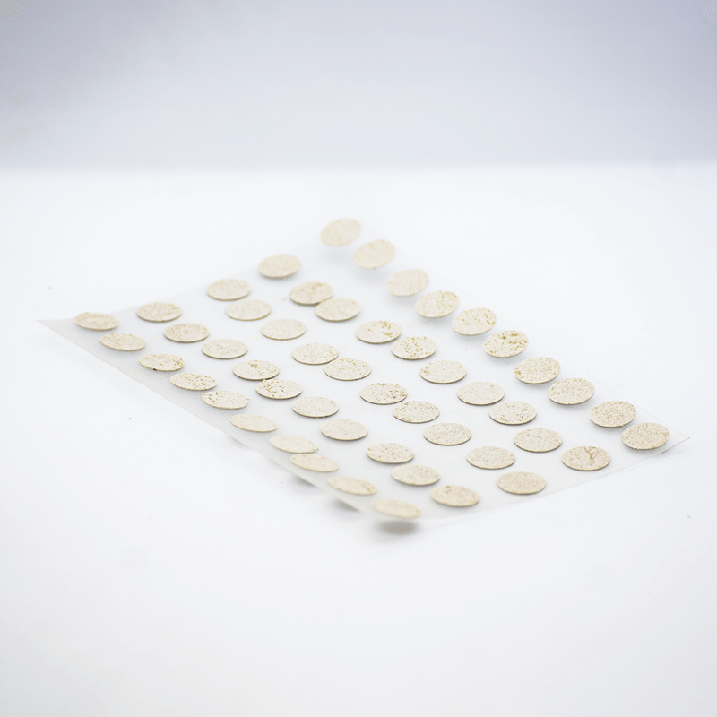 Tapa-Adhesiva-Tivoli-diseñada-para-cubrir-y-disimular-los-orificios-o-cabezas-de-tornillos-en-tableros-de-madera