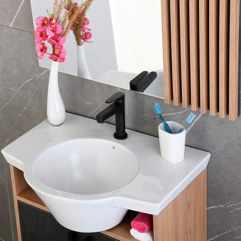 Espejo-para-baño-ecologico-rectangular-con-base-de-76x60-cm-y-listones-laterales-fabricados-en-MDP-tropical.