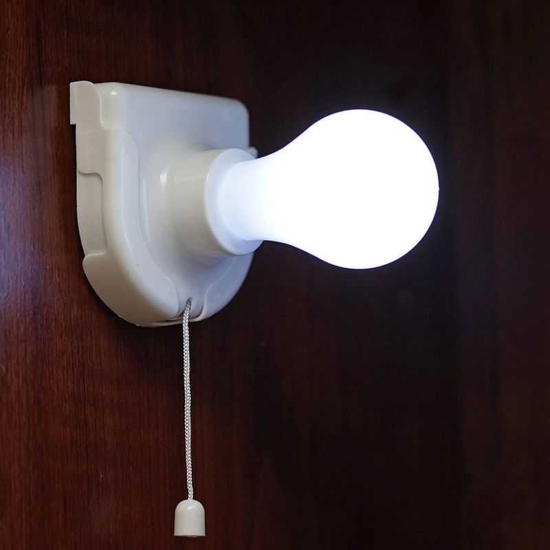 Foco-LED-tipo-bombillo-SIN-CABLE-blanco-con-cadena-de-Attached.