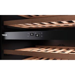 Vinera de encastre RVU 20046 con capacidad para 46 botellas de 820 x 595 mm. - TEKA