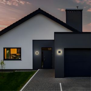 Aplique LED cuadrado de plástico color negro para pared. - K PRO