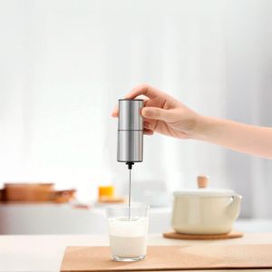 Espumador de leche de inalámbrico de 3,5 x 21,4 cm con funcionamiento a baterías AA.. - ULTIMATE