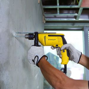 Taladro Percutor de 1/2" con llave de 700W PVVR Profesional. - STANLEY