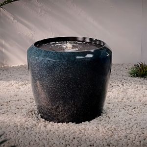 Fuente decorativa para jardín tipo PIEDRA de tonos oscuros de 39,4 x 44 x 39,4 cm. - K HOME