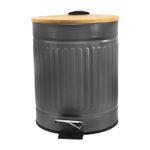 Basurero-gris-con-tapa-de-madera-bamboo-de-5-litros-incluye-un-mini-balde.---MAYS
