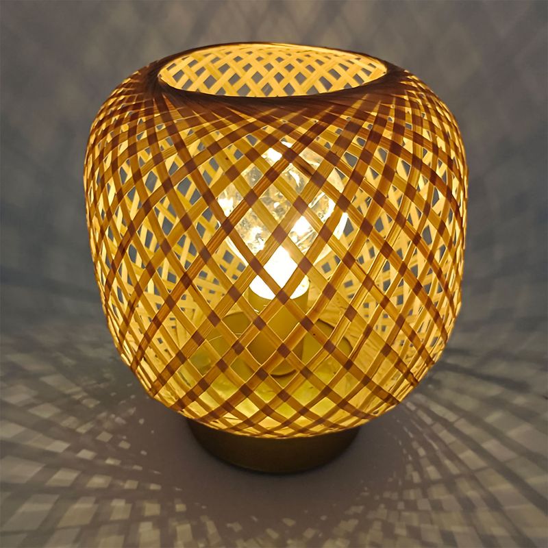 Farol-LED-de-bambu-color-natural-funciona-con-pilas-AA--no-incluida-.---BLITZ